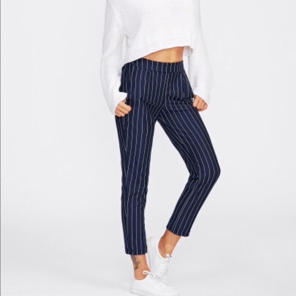 🆕💝Pinstripe Navy &white tailored ankle w/pocket - Picture 3 of 5